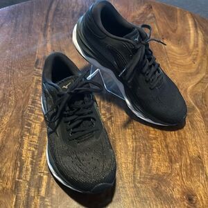 Mizuno Wave Sky 05 Running Shoes Men’s Size 8